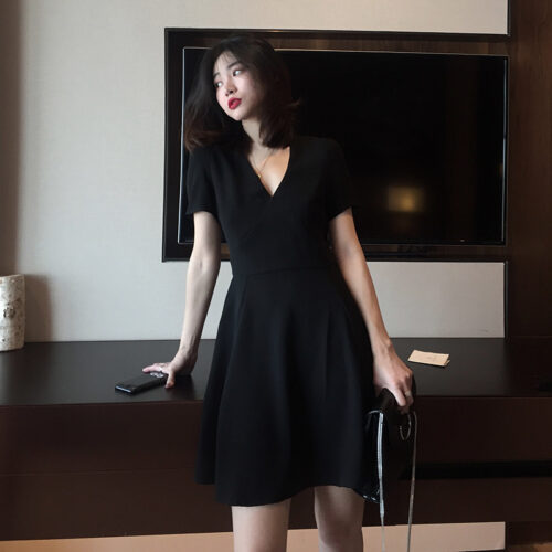 2019ชุดเดรสสีดำ