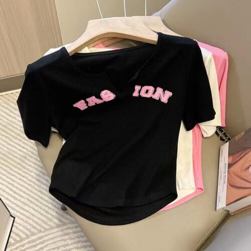 เสื้อครอปสั้น bottoming slim girl